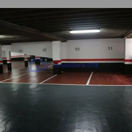 Laia Garaje Y Wifi Apartment